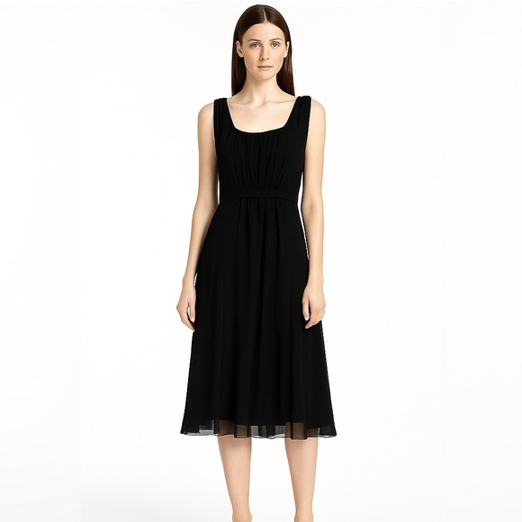 MaxMara Dresses & Skirts - MaxMara 100% Silk Midi Dress